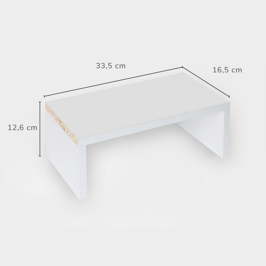 Zu sehen, sind die Maße des Regaleinsatzes: Breite = 33,5 cm; Höhe = 12,6 cm; TIefe= 16,5 cm.